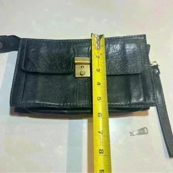 FIOCCHI ITALY BLACK LEATHER MESSENGER BAG  MINI BAG WITH LOCK KEY - Picture 10 of 13